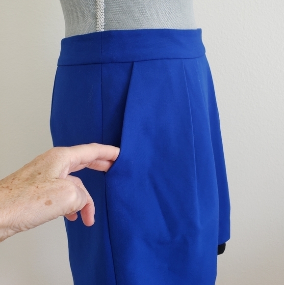 Vince Camuto Layered Tailored Mini Pencil Skirt Pleated front Pockets Size 2 - Picture 4 of 12